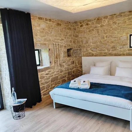 Estafete Couette-café 4*