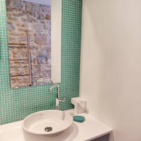 Estafete Bed & Breakfast 4*