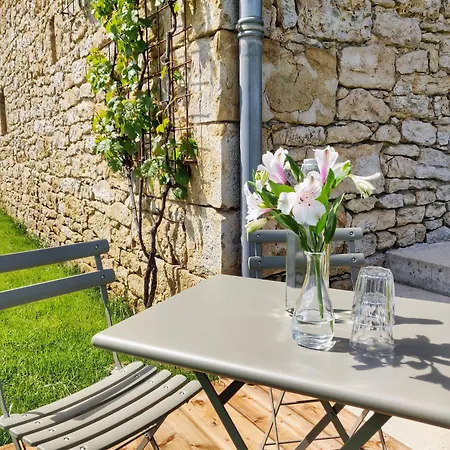 Estafete Bed & Breakfast 4*