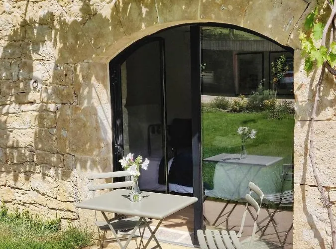 Estafete Bed & Breakfast 4*