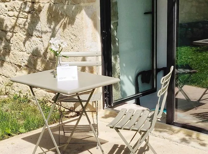 Estafete Bed & Breakfast 4*